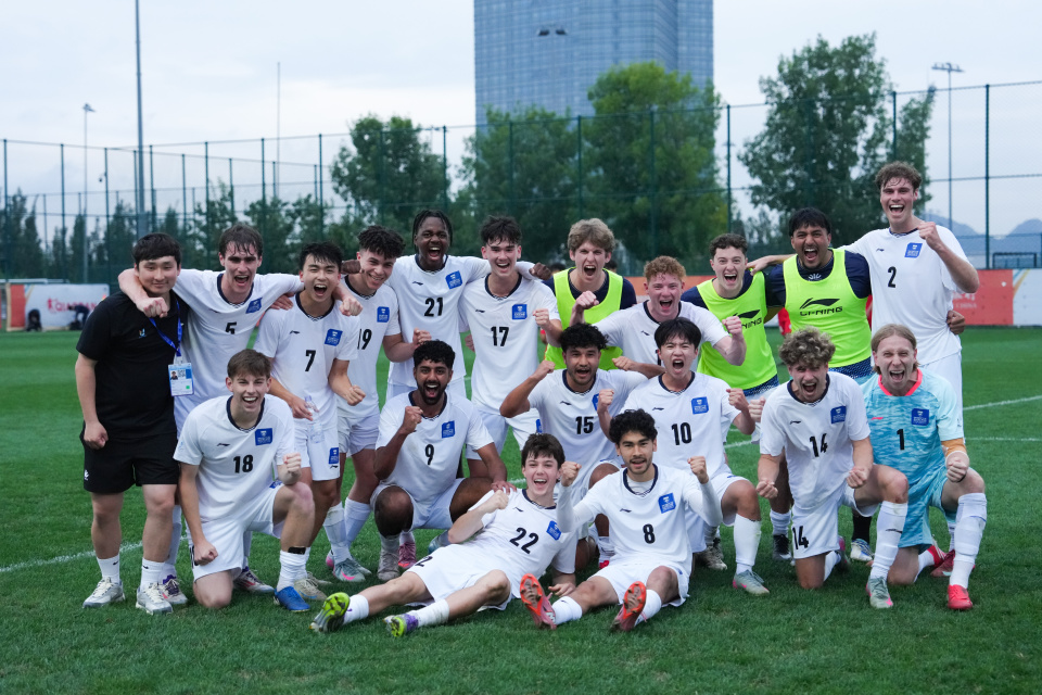 在进球得分, iNYCn, 后与主教练 在进球得分, iNYCn, 后与主教练