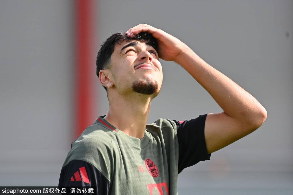 拜仁的球迷, 以明确这位 拜仁的球迷, 以明确这位